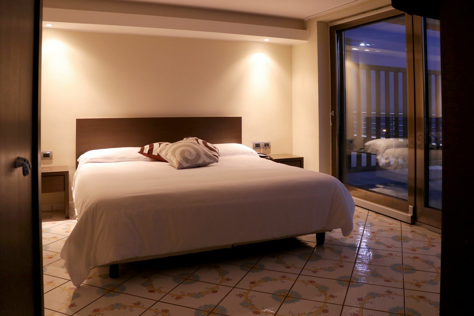 Hotel Ancora ปอนเตกัญญาโน ภายนอก รูปภาพ